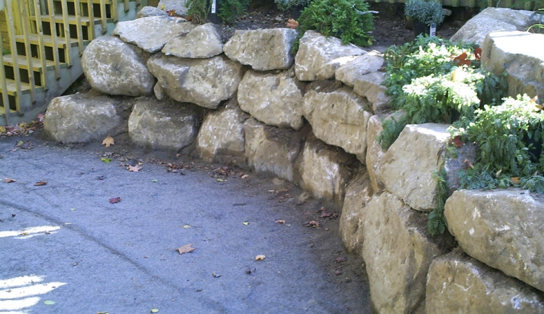 Mur en pierre naturelle
