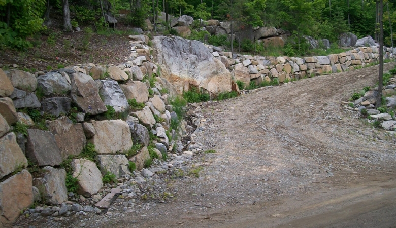 Aménagement mur de pierre